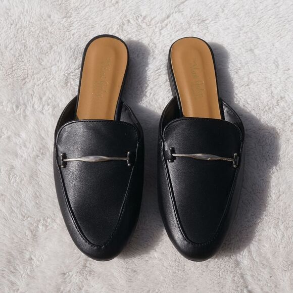 Stylish Black Mules by [Brand] - Picture 4 of 6